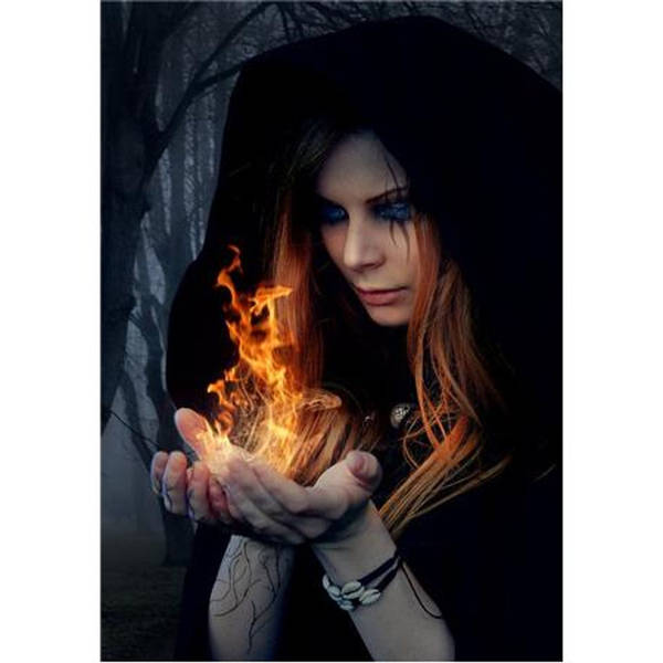 10 Notorious Witches and Warlocks