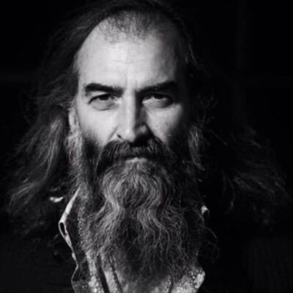 Episode 187: Warren Ellis, Self-Isolating In Paris!