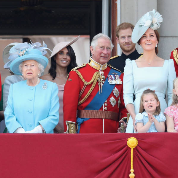 Meghan makes her balcony debut with her Prince