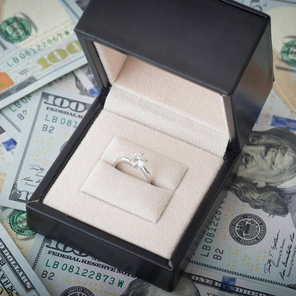 How To Get Your Dream Engagement Ring Without Breaking the Bank