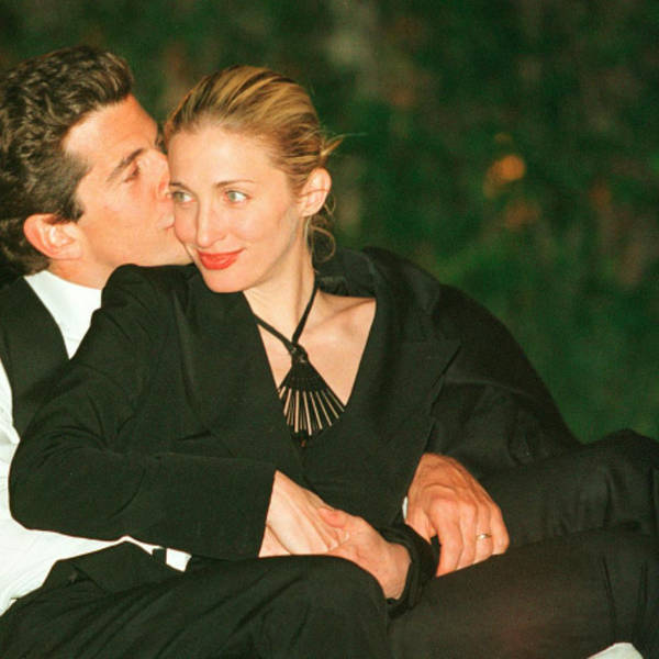 Remember When... JFK Jr and Carolyn Bessette were papped?