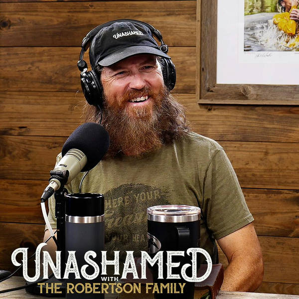 Ep 902 | Phil & Miss Kay’s Record-Holding ‘Duck Dynasty’ Wedding & Jase Buys a Bouncy House!