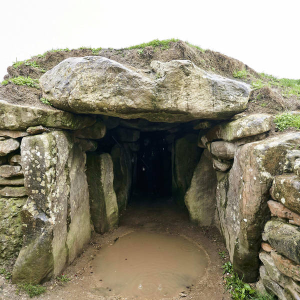 Sound Escape 104: Sheltering in a long barrow during a storm