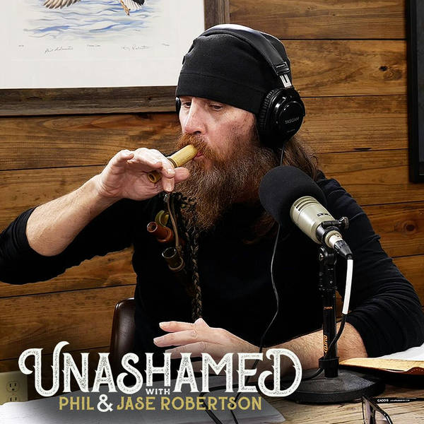 Ep 810 | Phil & Jase Both Go Belly-Up in the Mud & Jase Has an Ugly Encounter with a Miscreant