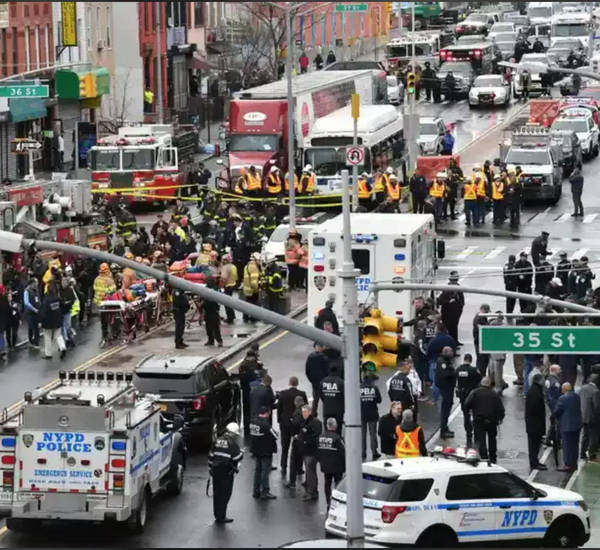Ep. 597 - The mass shooting on New York's subways CANNOT become an excuse for more police