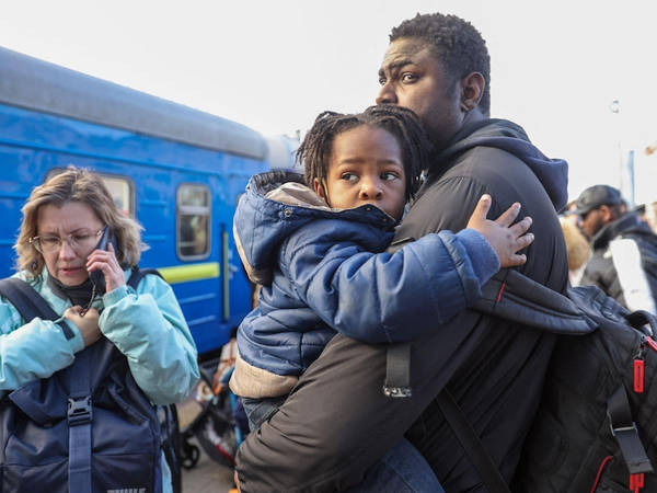 Ep. 579 - What we are doing to help African immigrants caught at the borders of Ukraine