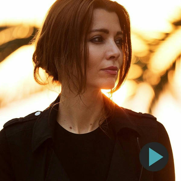 Elif Shafak – How to Build Bridges in an Age of Division