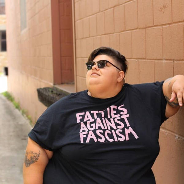 Fat Activist J. (ComfyFat) - Fashion, fatness and being non-binary